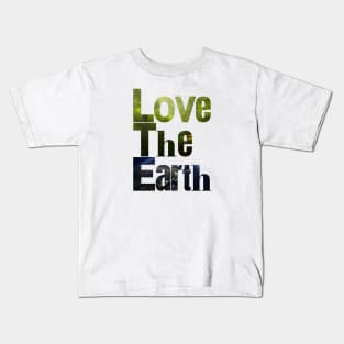 Love the earth Kids T-Shirt